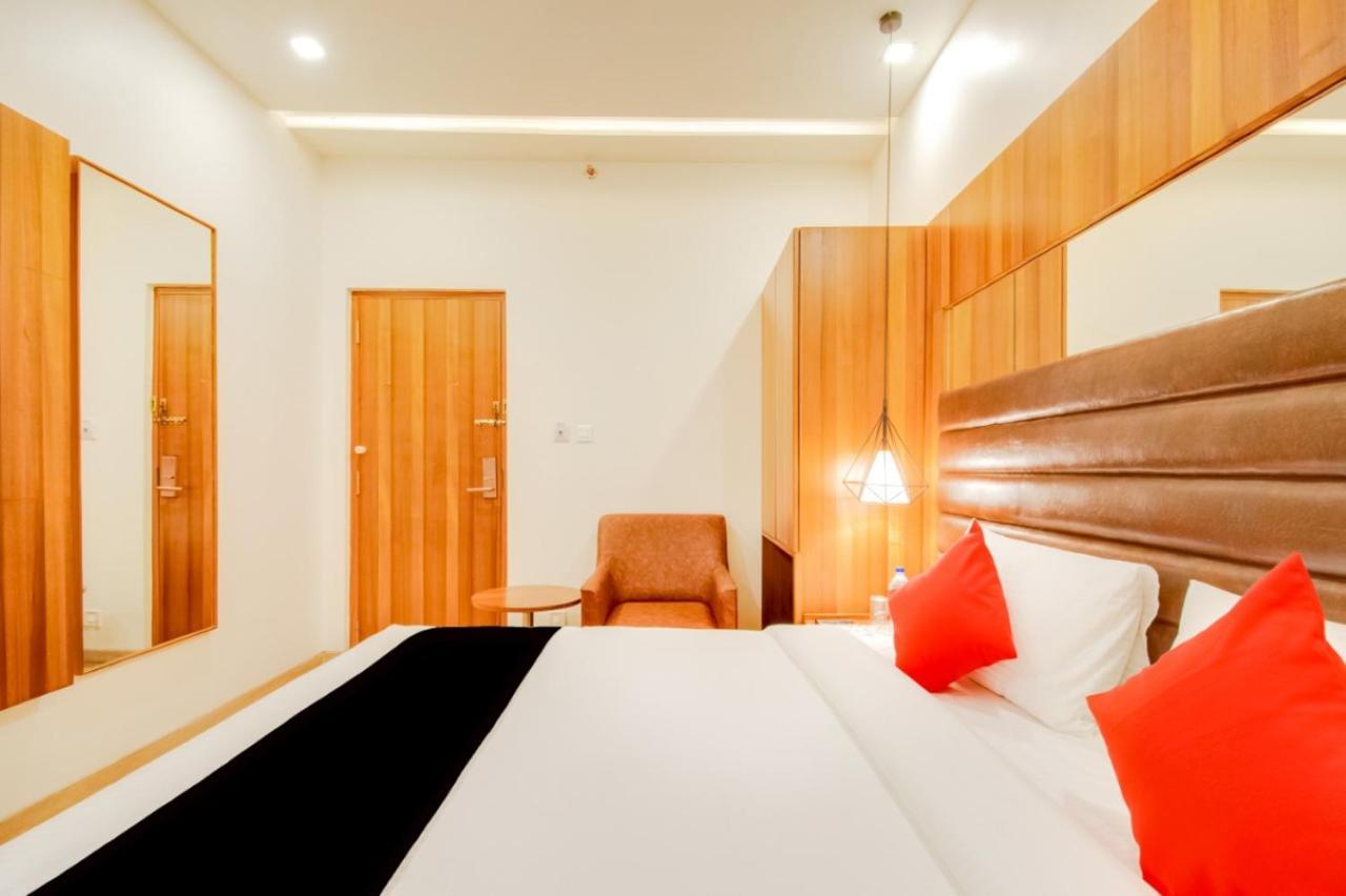 Inn The Centre Nellore Ngoại thất bức ảnh